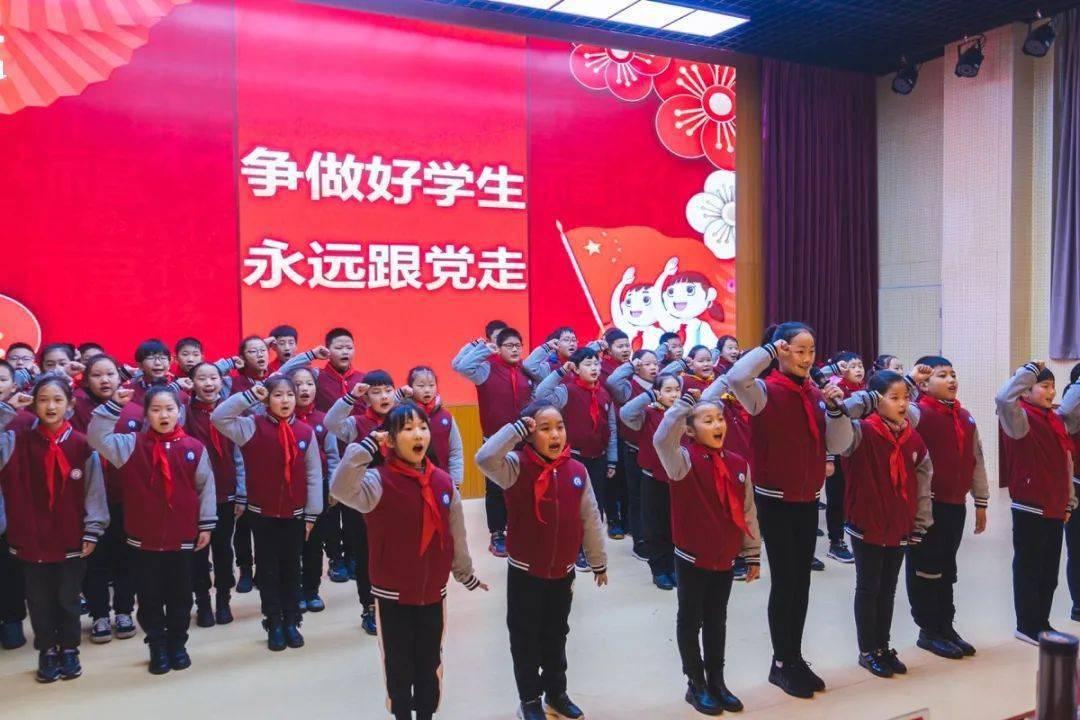 逃出上锁的现代房间2